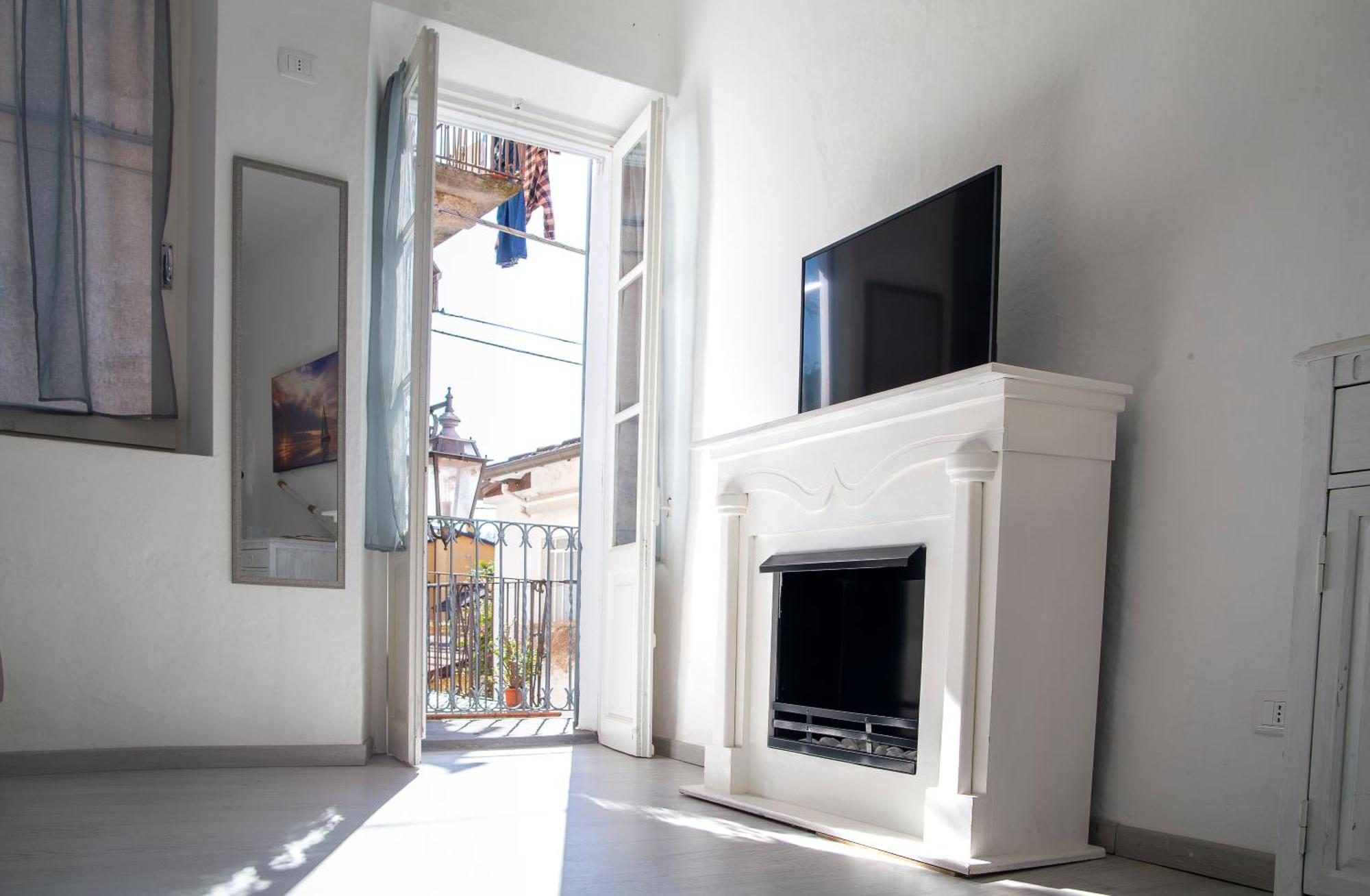 Lago Maggiore Lesa Elena Home Ngoại thất bức ảnh